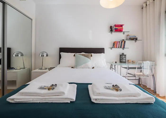 Flamingos - 81258al Apartman