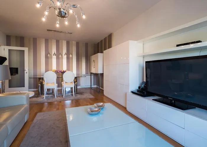 Flamingos - 81258al Apartman